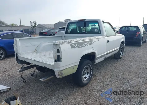 1995 Chevrolet Silverado z USA, uszkodzony, nr VIN 1GCED142452136335